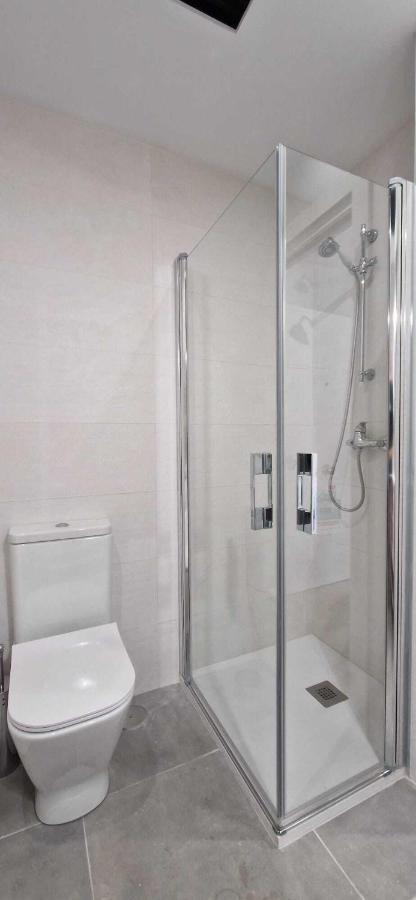 Malaga Lodge Apartments Екстер'єр фото