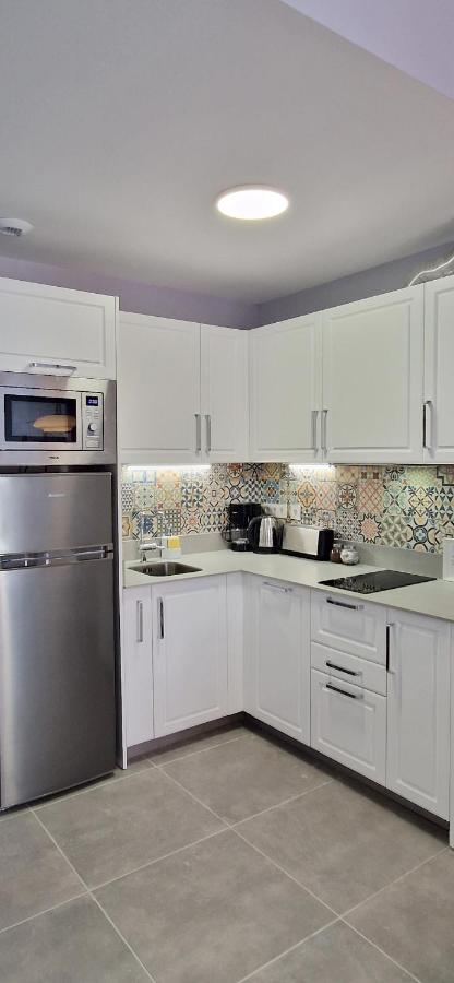 Malaga Lodge Apartments Екстер'єр фото