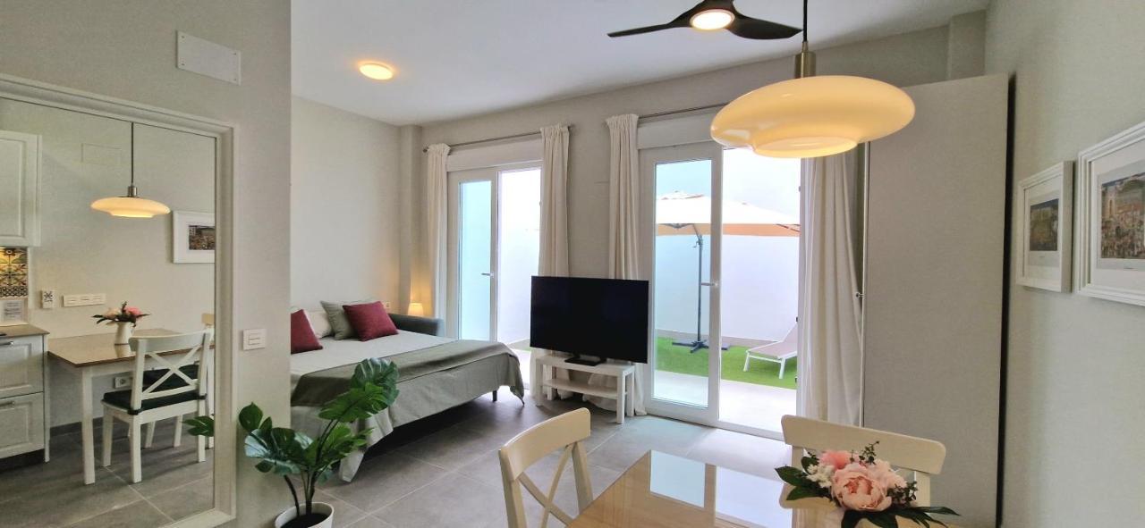 Malaga Lodge Apartments Екстер'єр фото
