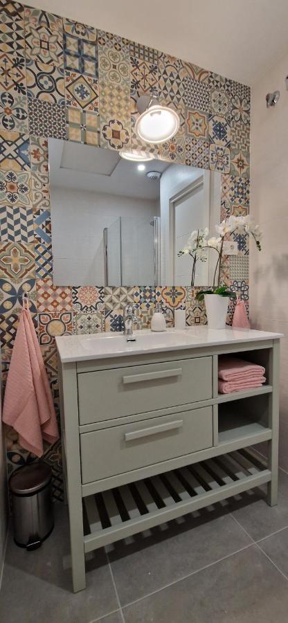 Malaga Lodge Apartments Екстер'єр фото